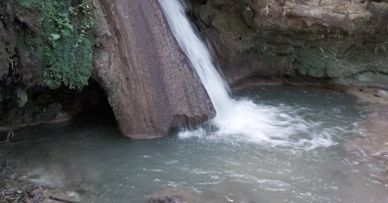 Titolo: The Ferce Falls of the Topino River 